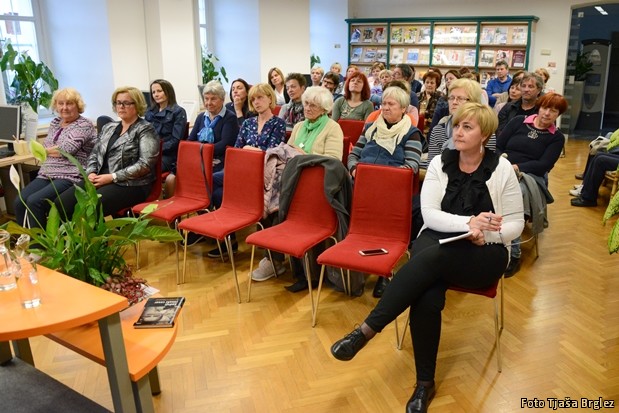 Literarni vecer z Mojco Sirok DSC 0192 Literarni vecer z Mojco Sirok DSC 0192