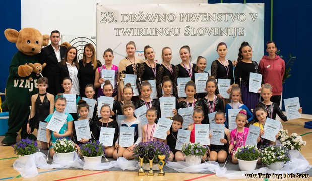 23 DP v Twirlingu 750 8671 23 DP v Twirlingu 750 8671